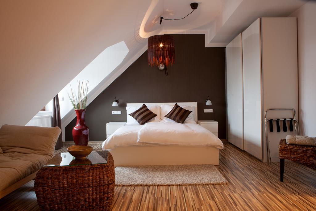 Hotel Koruna Chlumec nad Cidlinou Ngoại thất bức ảnh
