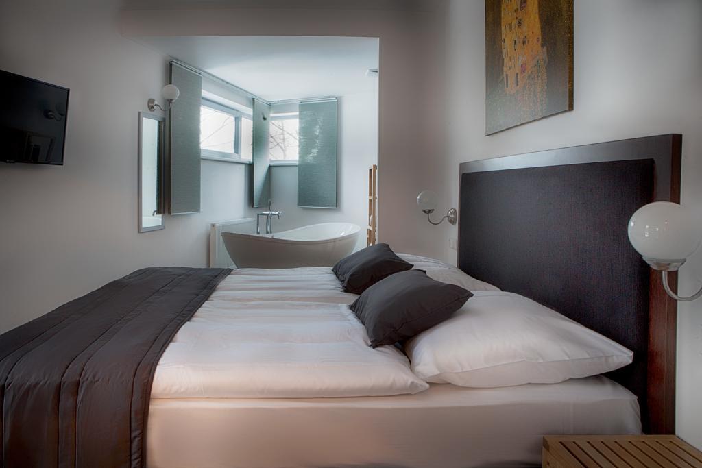 Hotel Koruna Chlumec nad Cidlinou Ngoại thất bức ảnh