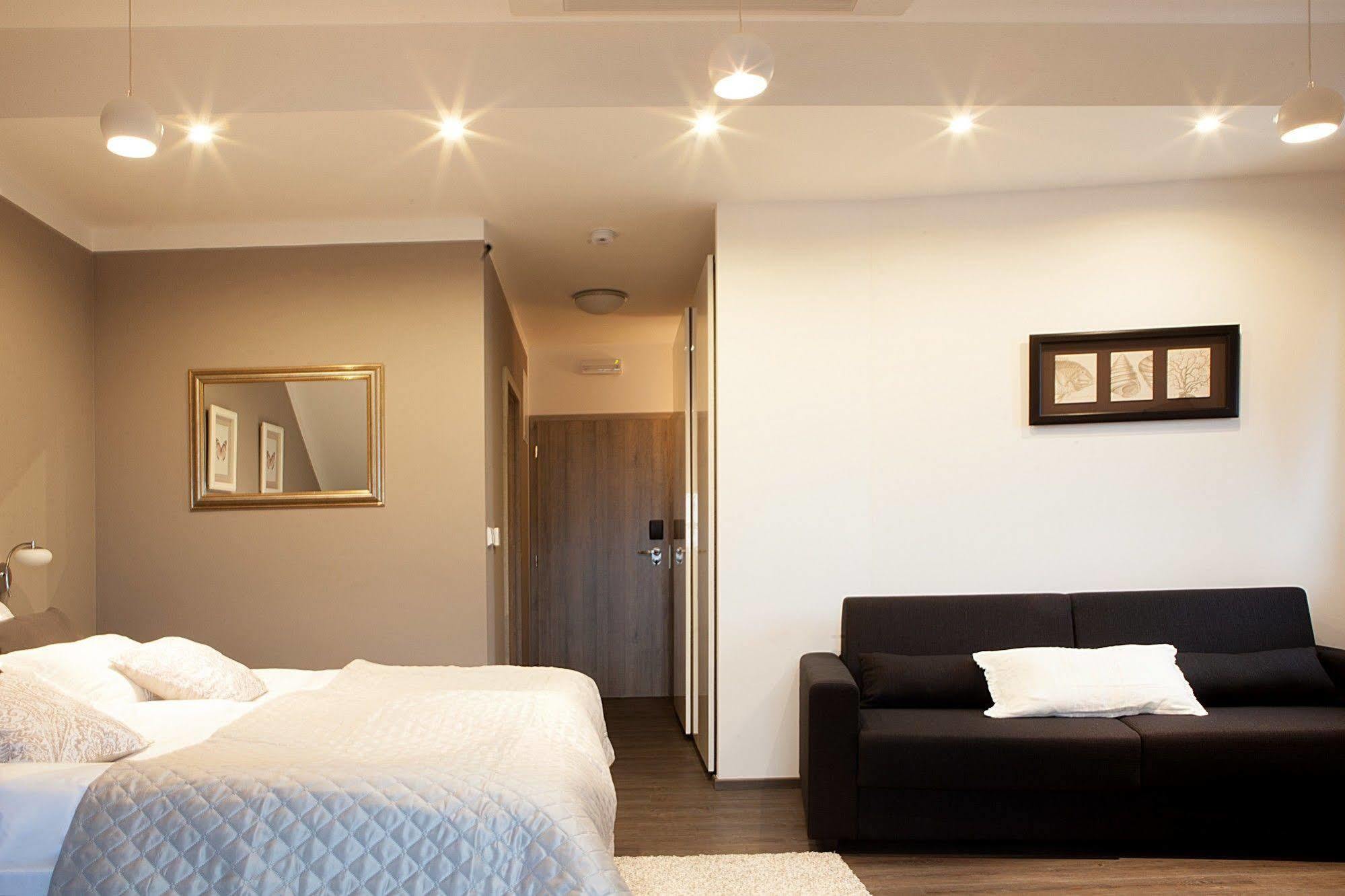 Hotel Koruna Chlumec nad Cidlinou Ngoại thất bức ảnh